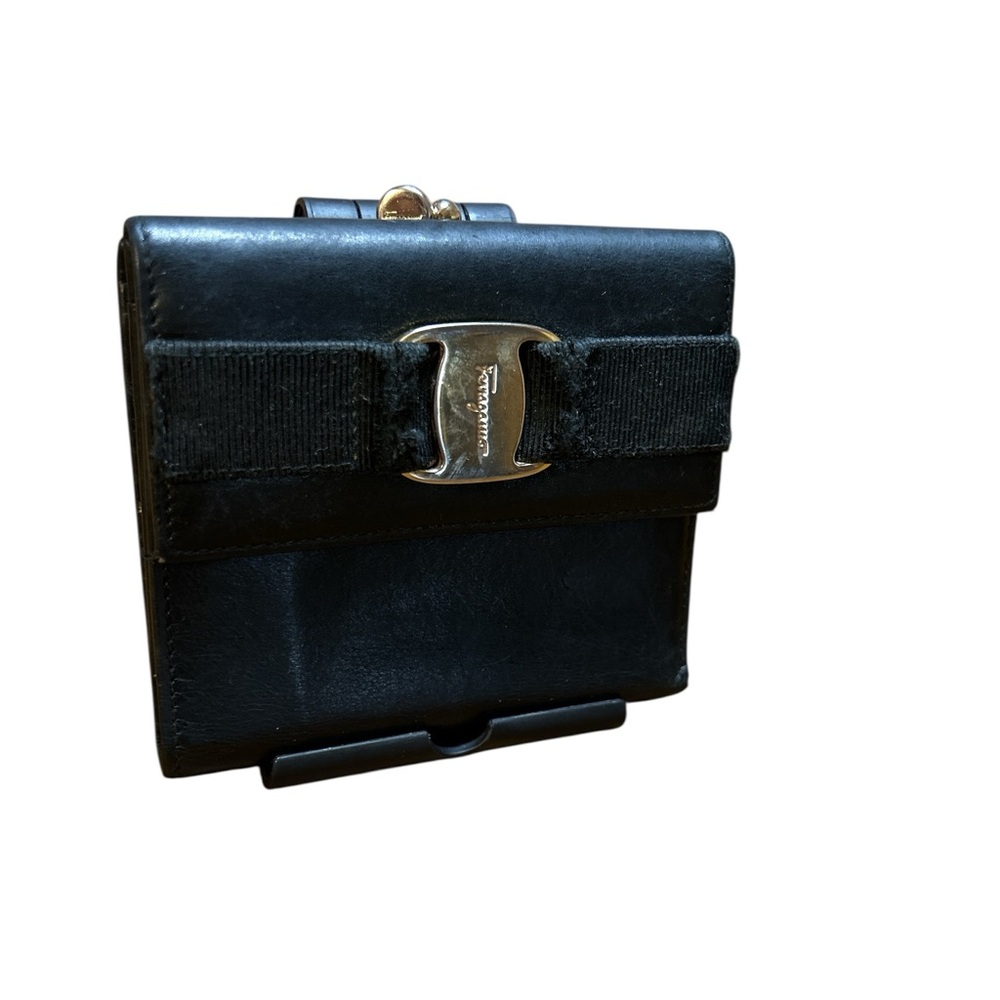 Salvatore Ferragamo Vera Bow black leather kiss lock wallet